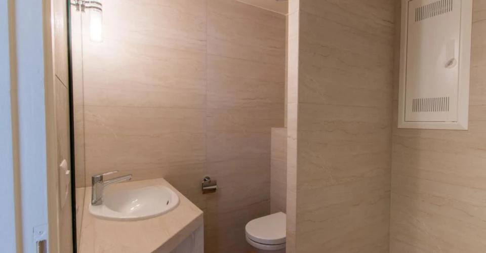 Flat in Geneva, Switzerland, 214 m² - picture 9