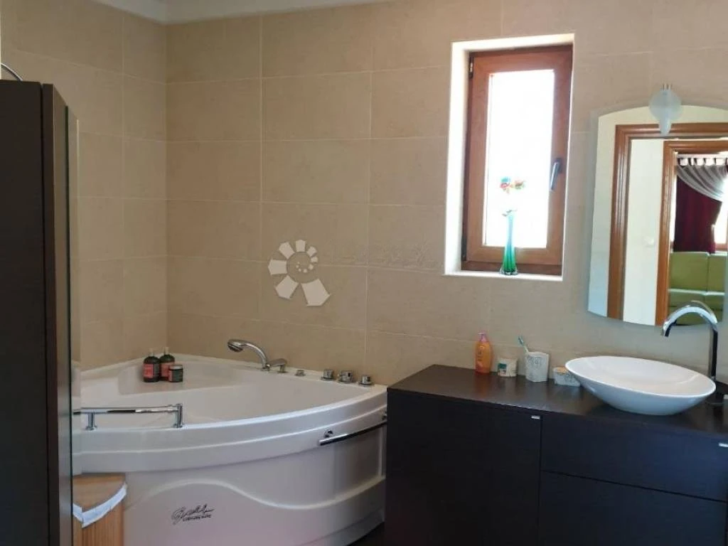 Casa en Opatija, Croacia, 280 m² - imagen 18
