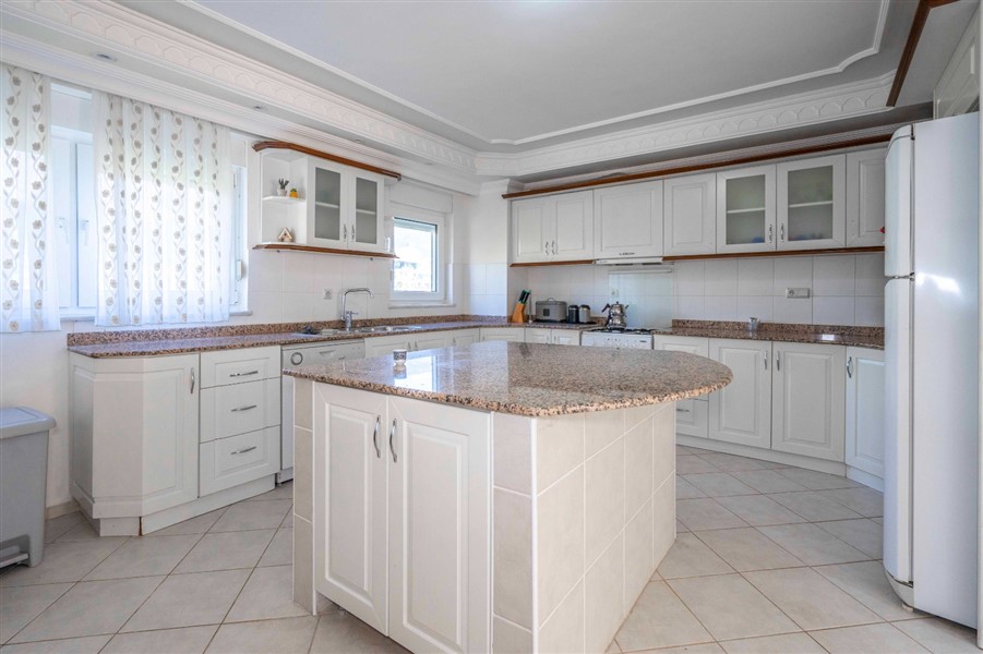 Villa a Alanya, Turchia, 350 m² - foto 12