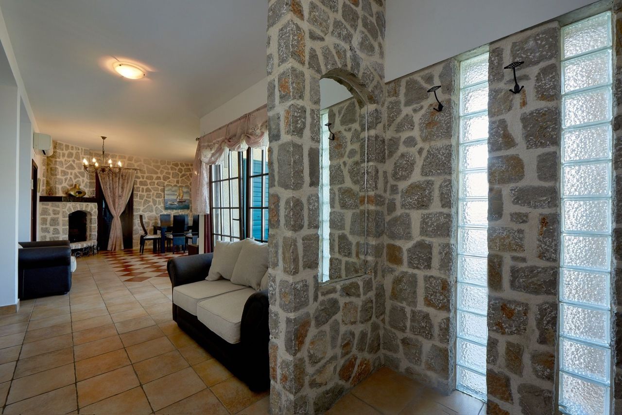 Villa in Kostanjica, Montenegro, 235 m² - picture 5