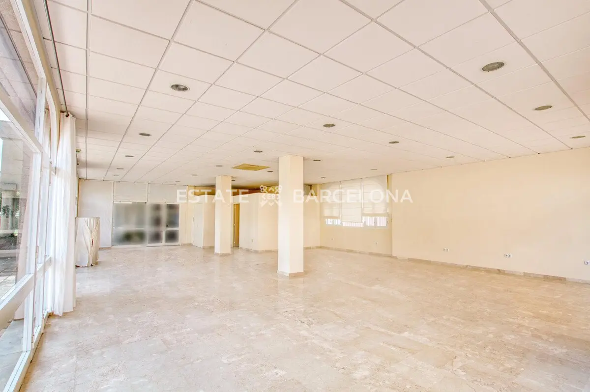 Commercial property in Malaga, Spain, 180 m² - picture 5