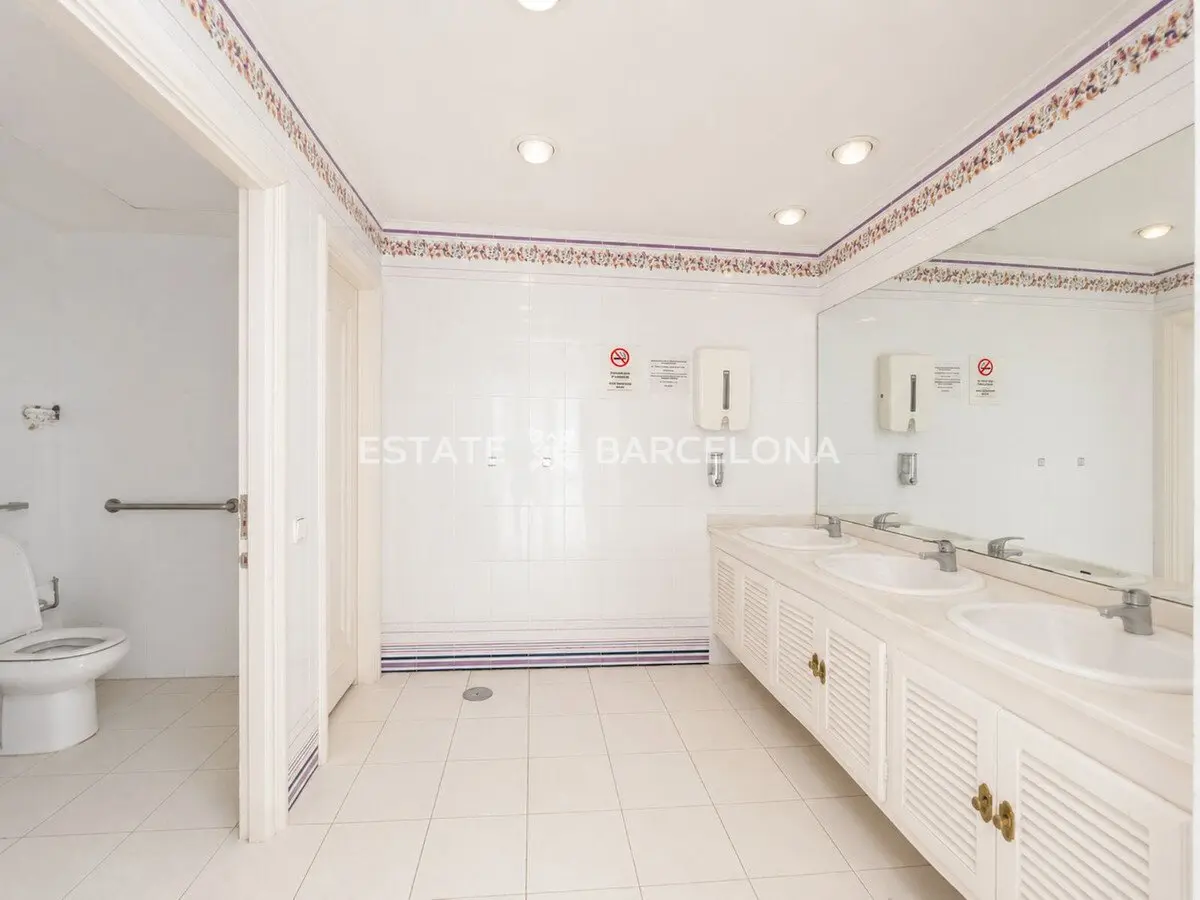 Gewerbeimmobilien in Mijas, Spanien, 2 252 m² - Foto 12