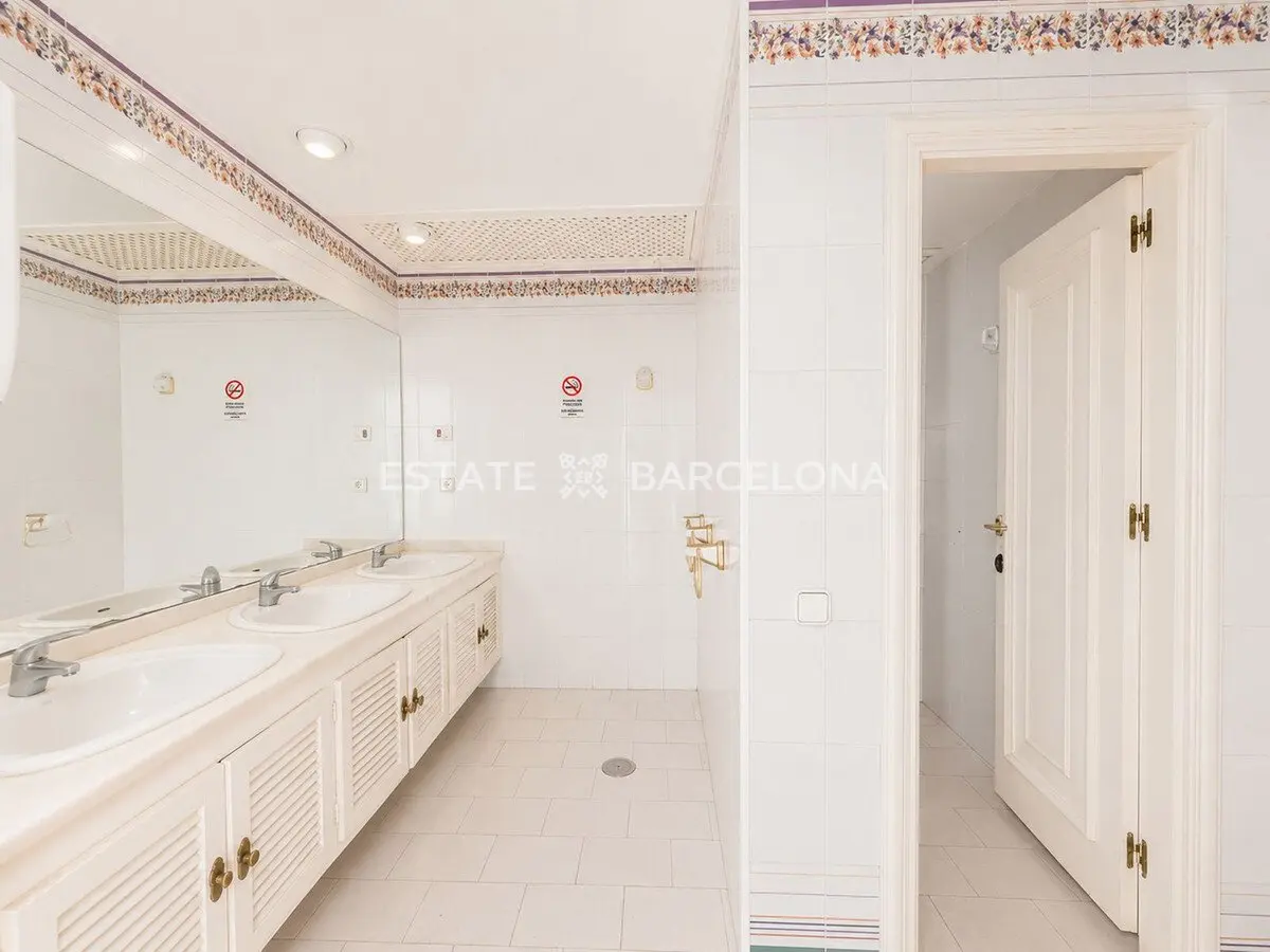 Gewerbeimmobilien in Mijas, Spanien, 2 252 m² - Foto 13