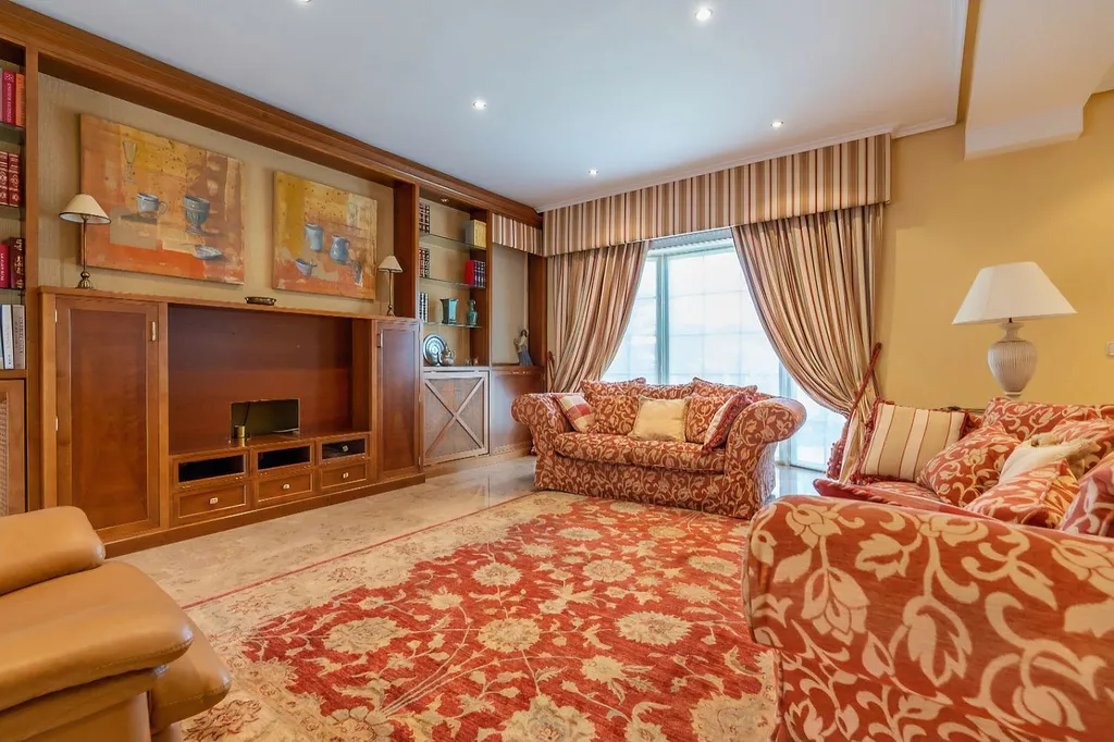 Casa en la Costa Dorada, España, 685 m² - imagen 8