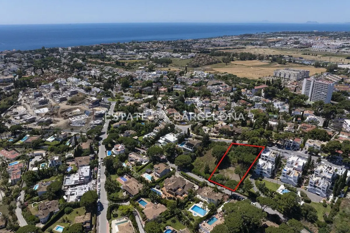 Land in Nueva Andalusia, Spain, 1 799 m² - picture 17