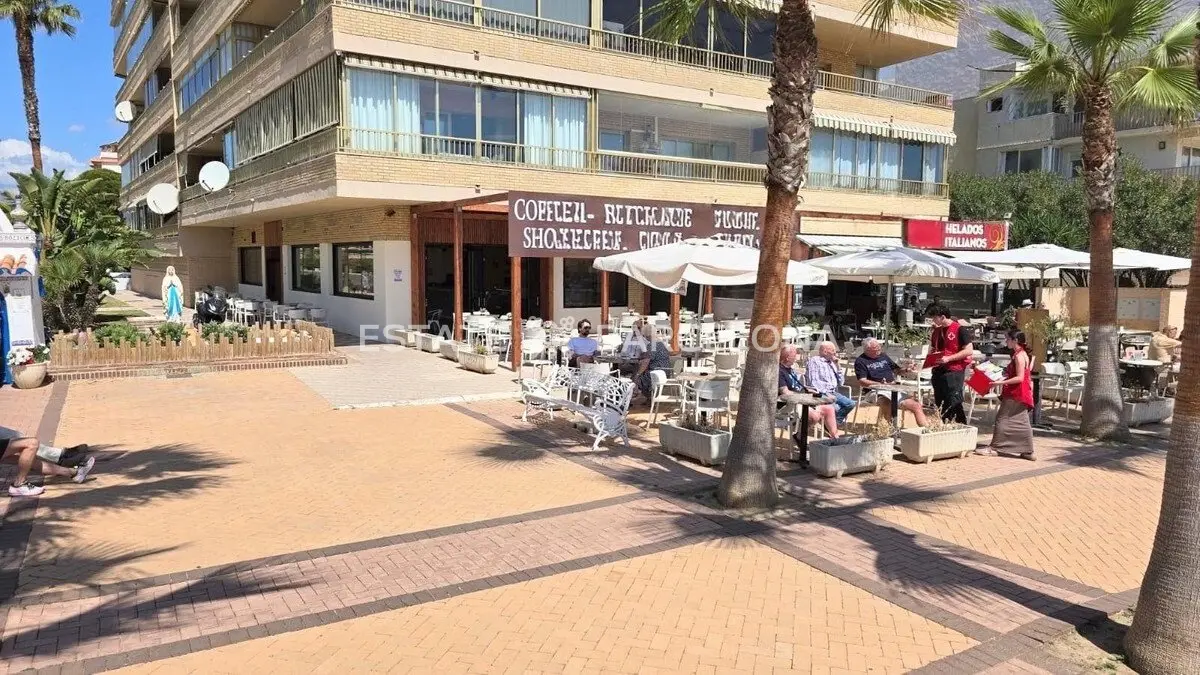 Cafetería, restaurante en Fuengirola, España, 309 m² - imagen 17