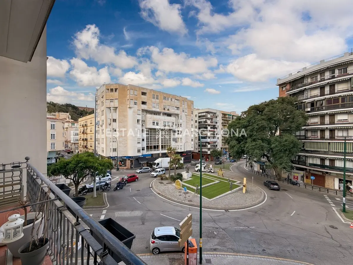 Commercial apartment building in Malaga, Spain, 1 145 m² - picture 10
