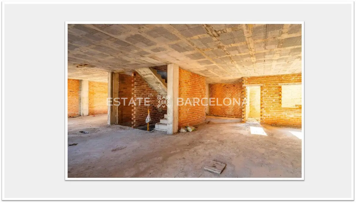 Commercial apartment building in Malaga, Spain, 835 m² - picture 2