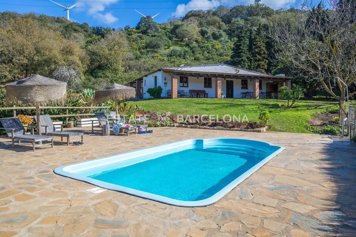 Hotel en Casares, España, 559 m² - imagen 3