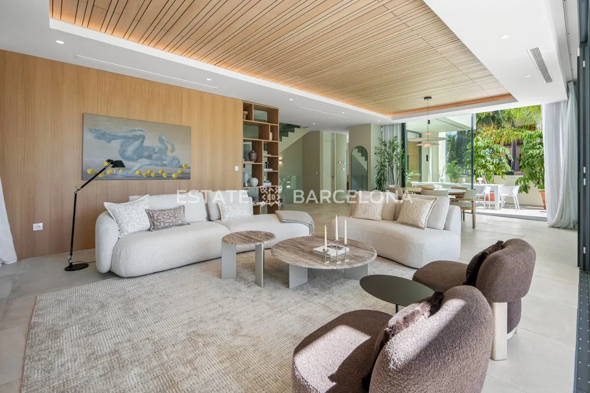 Villa en Estepona, España, 403 m² - imagen 2