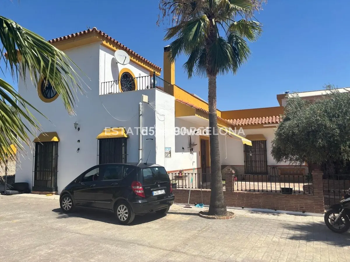 Proprietà commerciale a Malaga, Spagna, 8 000 m² - foto 1