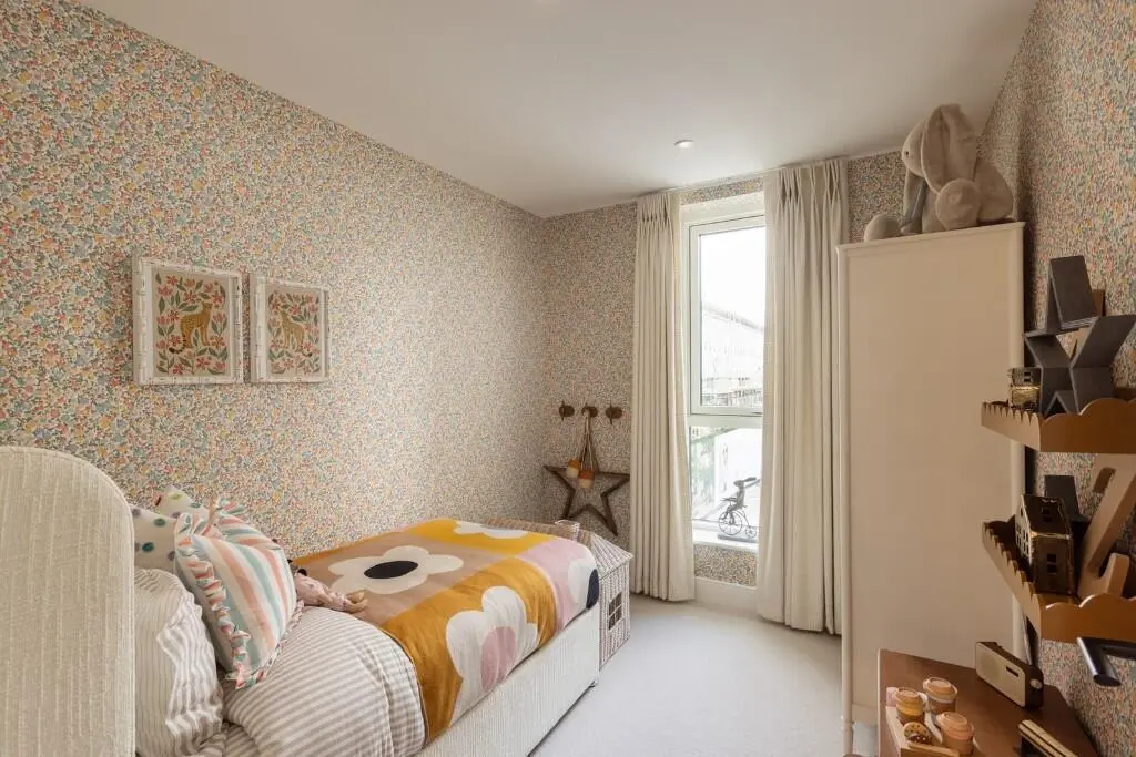 Townhouse in Twickenham, United Kingdom - picture 7