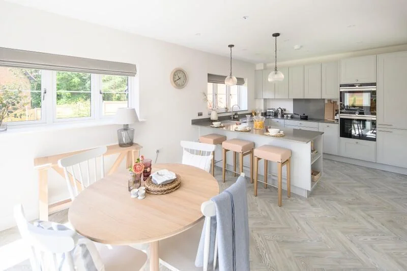 House Tonbridge, United Kingdom, 2 239 m² - picture 12
