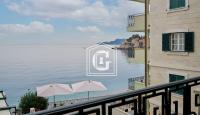 Apartment for 342 000 euro in Sveti Stefan, Montenegro
