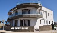 Apartment for 385 000 euro in Paphos, Cyprus