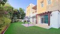 Villa per 1 634 260 euro a Dubai, EAU