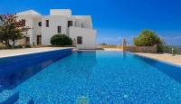 Villa for 1 700 000 euro in Paphos, Cyprus