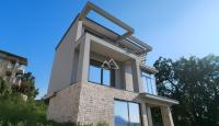 Appartamento per 700 000 euro a Tivat, Montenegro