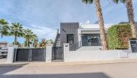 House for 242 000 euro in Orihuela Costa, Spain