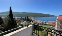 Flat for 325 000 euro in Kumbor, Montenegro