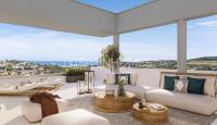 Apartment for 215 000 euro in Estepona, Spain