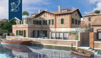 Villa in Venice, Italy (price on request)