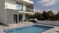 Flat for 880 000 euro in Paphos, Cyprus