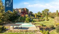 Granja para 2 700 000 euro en Siena, Italia