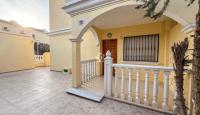 Bungalow for 1 000 euro per month in Torrevieja, Spain