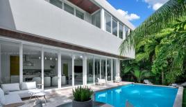 Villa for 4 284 961 euro in Miami, USA