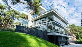 Villa for 5 950 000 euro in Poland