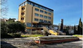 Hotel para 2 550 000 euro en Pisa, Italia