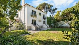 Villa for 3 950 000 euro in Estoril, Portugal