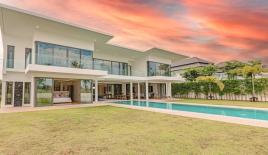 Villa für 65 052 057 euro in Phuket, Thailand