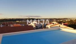 House for 820 000 euro in Setubal, Portugal