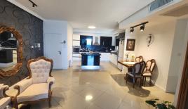 Wohnung für 1 000 000 euro in Bat Yam, Israel