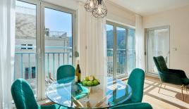 Appartement pour 245 000 Euro à Dobrota, Monténégro