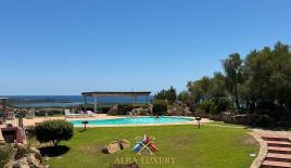 Villa pour 2 500 000 Euro à San Teodoro, Italie