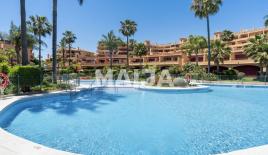 Land for 965 000 euro in Estepona, Spain