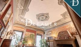 Apartment for 1 600 000 euro in Florence, Italy