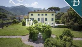 Villa for 3 000 000 euro in Lucca, Italy
