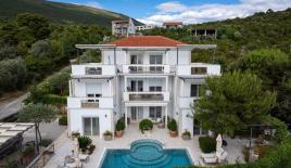 House for 875 000 euro in Herceg-Novi, Montenegro