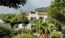 Villa for 1 000 000 euro in Tivat, Montenegro