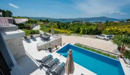 Villa for 890 000 euro in Tivat, Montenegro