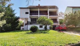 Haus für 450 000 euro in Tivat, Montenegro