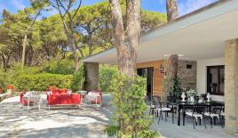 Villa para 3 300 euro por día en Roccamare, Italia