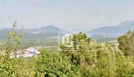 Grundstück für 125 000 euro in Tivat, Montenegro