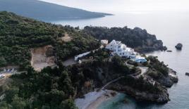 Grundstück für 340 000 euro in Utjeha, Montenegro
