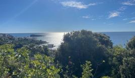 Grundstück für 211 000 euro in Utjeha, Montenegro