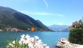 Grundstück für 990 000 euro in Kotor, Montenegro